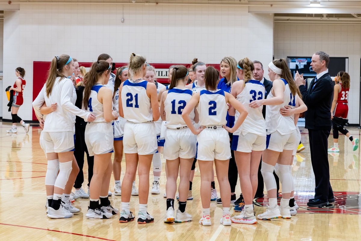 espy_adventures's tweet photo. Pictures from last nights Owatonna Girls Basketball game. Great season ladies! Best wishes to all the seniors in your next adventures! @owatonnagbb @OwaGirlsBBall @OwatonnaHuskies https://t.co/1rqrgkaR5d https://t.co/B0e2M95Ooe
