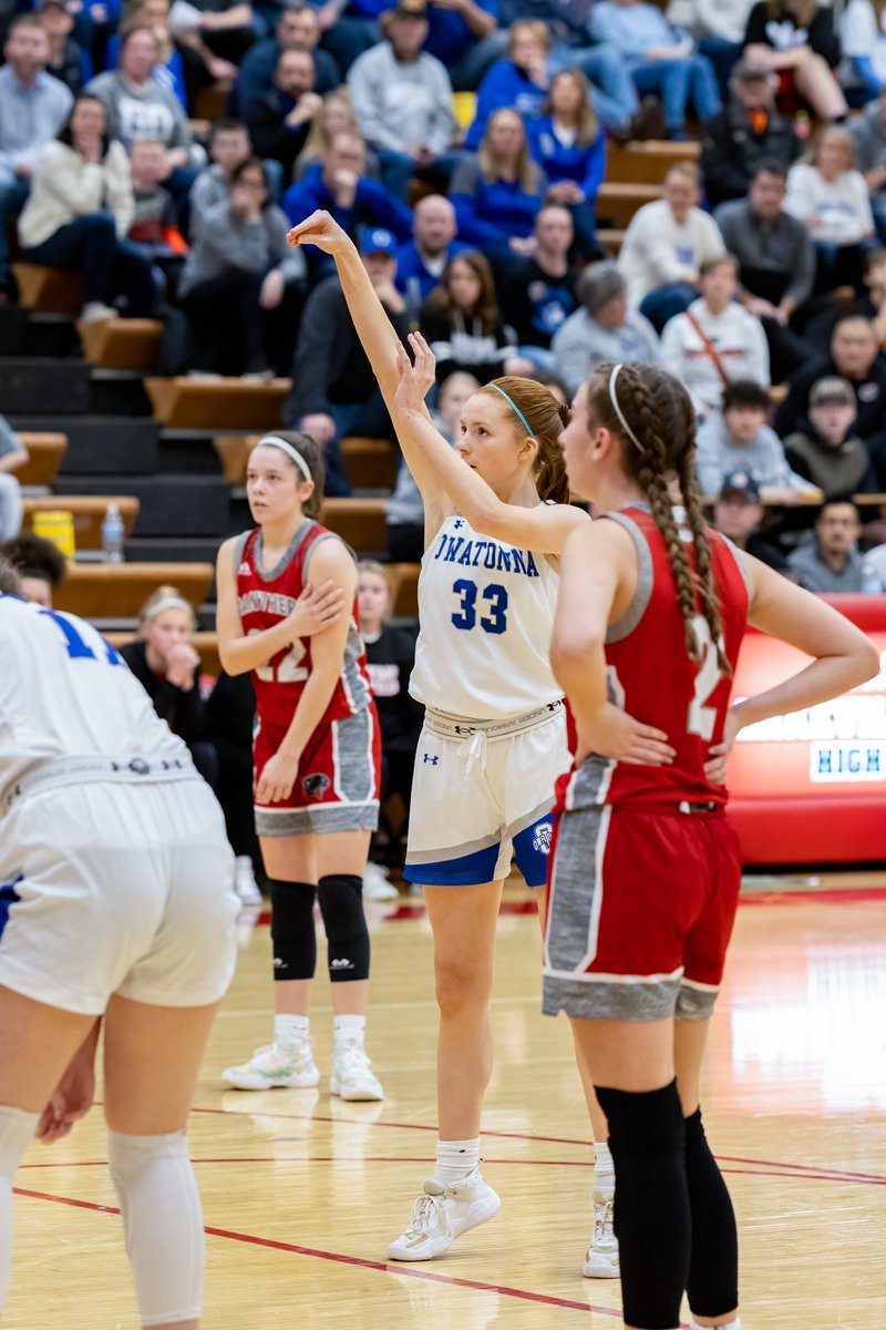 espy_adventures's tweet photo. Pictures from last nights Owatonna Girls Basketball game. Great season ladies! Best wishes to all the seniors in your next adventures! @owatonnagbb @OwaGirlsBBall @OwatonnaHuskies https://t.co/1rqrgkaR5d https://t.co/B0e2M95Ooe