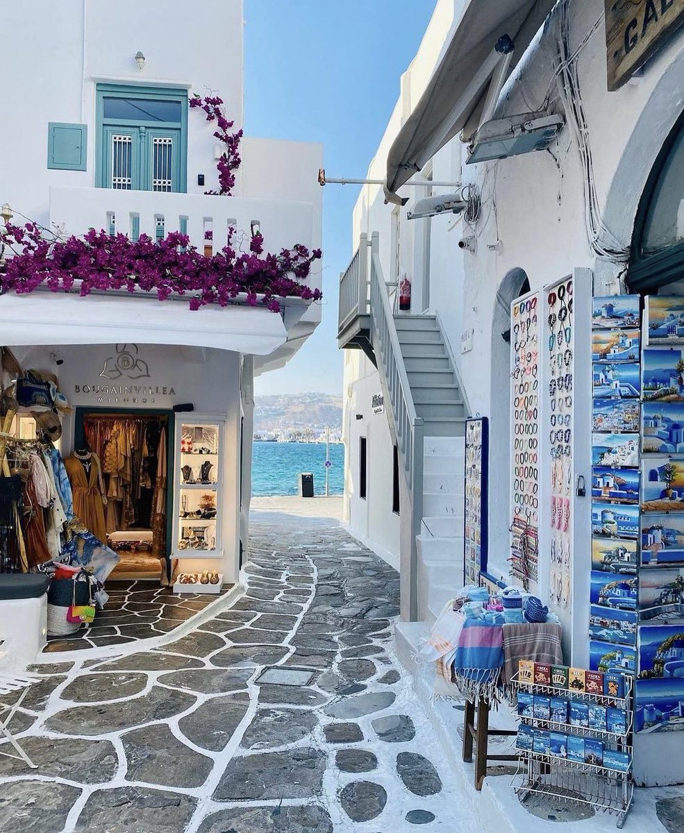 viewsoff's tweet photo. Mykonos island. https://t.co/fiYIaWirsv