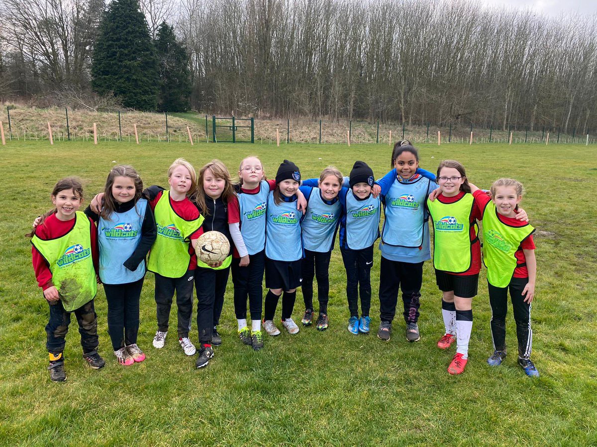 Thank you @BedfordLadiesFc for such fun coaching for our year 3, 4, 5 and 6 girls. @frost3320 has been a brilliant coach. We look forward to more enjoyment and learning next week. @ScottPrimary 🔴⚪️