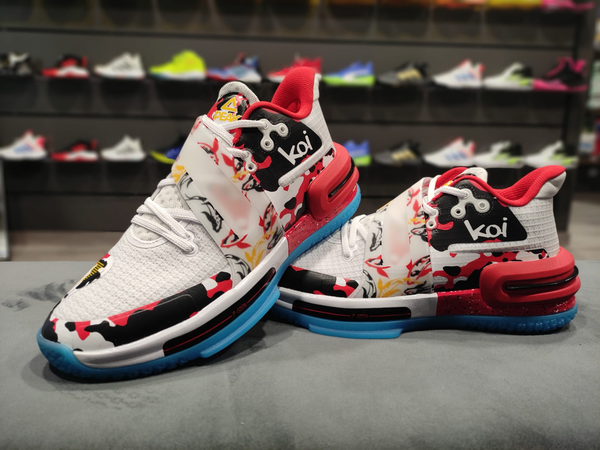 2 1basket Aviles on X Zapatillas Peak Lou Williams Flash 2 Koi con la tecnologia TAICHI que garantiza una gran amortiguacion y el P SOON adicional colocado en la parte delantera del pie