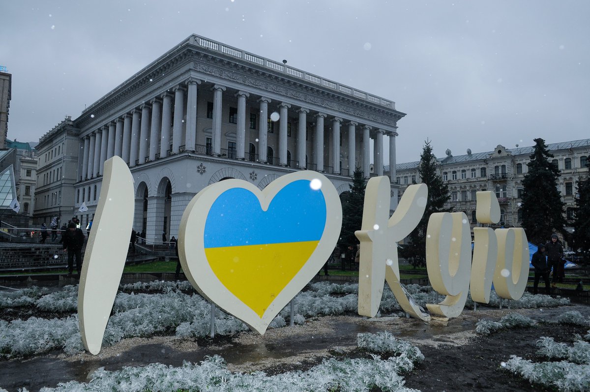 📢 Al <a href="/diariara/">diariARA</a>, igual que altres mitjans d'arreu del món, creiem que ha arribat el moment d'escriure Kíiv en comptes de Kíev, que era la manera tradicional d'anomenar la capital ucraïnesa