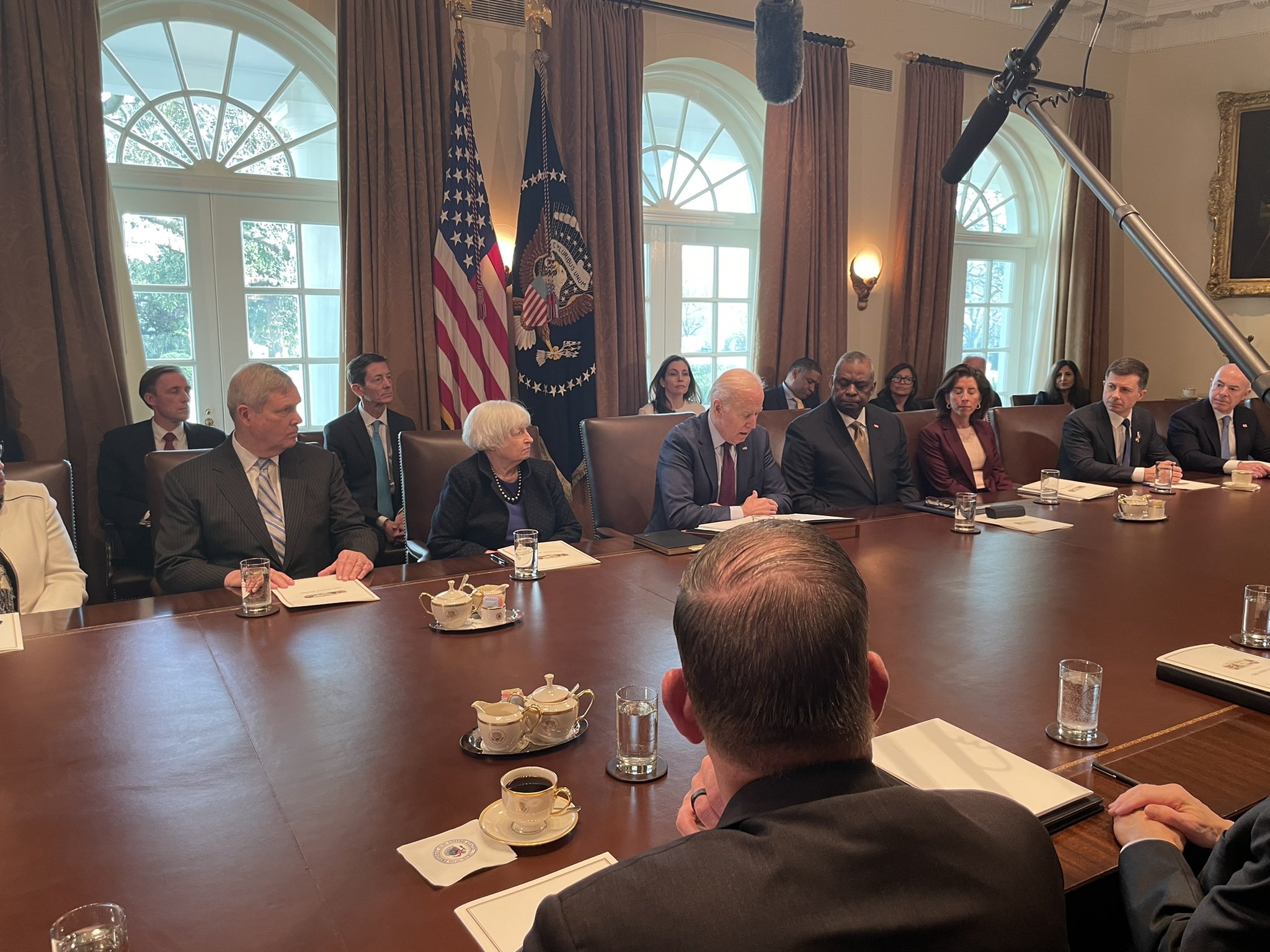 Jordan Fabian on Twitter: quot President Biden meets (mask free) with his Jordan Fabian on Twitter: quot President Biden meets (mask free) with his