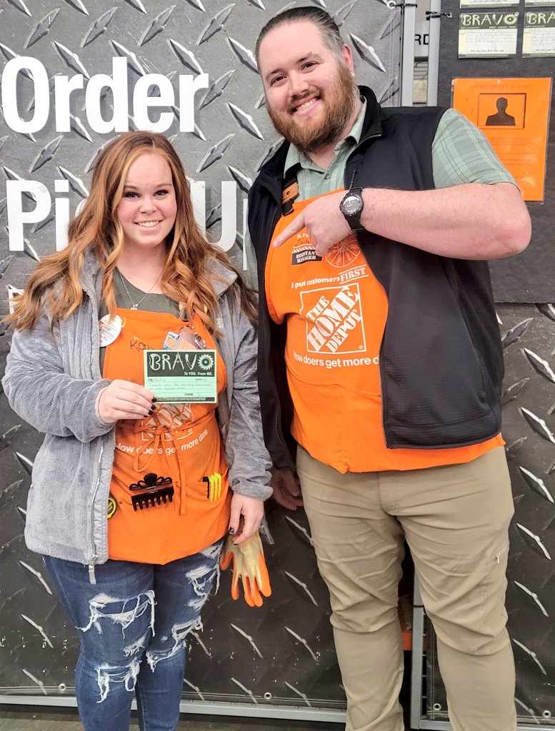 Thank You Thursday part 2 at Uniontown Home Depot!
Thank you Kaici, Jeffrey, Tony and Kaity
We appreciate you!
#SteelCitySquad #D170
<a href="/4172james/">4172 James</a> <a href="/VanessaTHD170/">Vanessa Richmond</a> <a href="/Millaya/">Jeremy Millay</a>