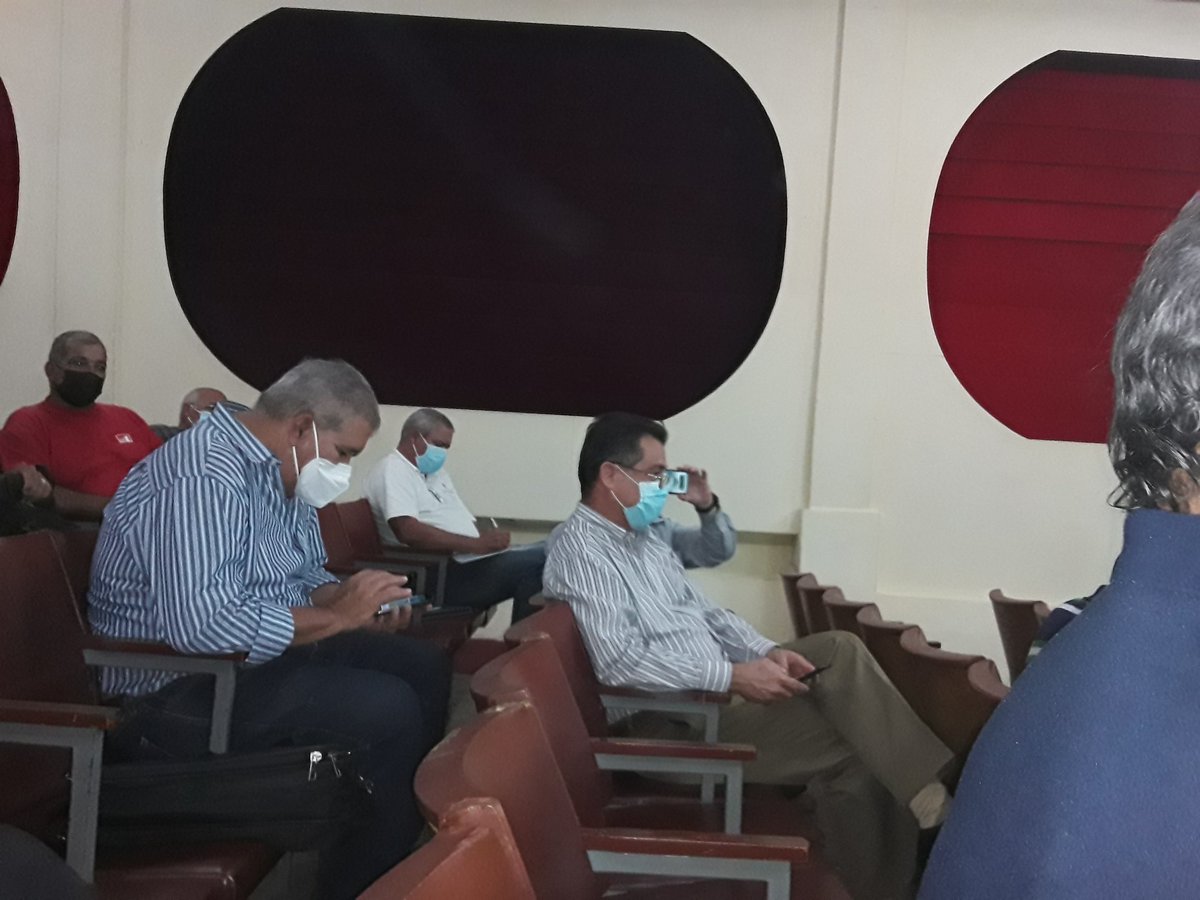 AccPinar's tweet photo. Miembros de la Filial provincial de la ACC y el Rector de la Universidad de Pinar del Río, participan en el Consejo Técnico Asesor como parte de la alianza Gobierno-Universidad #CubaesCiencia https://t.co/gUZsMPlzSy