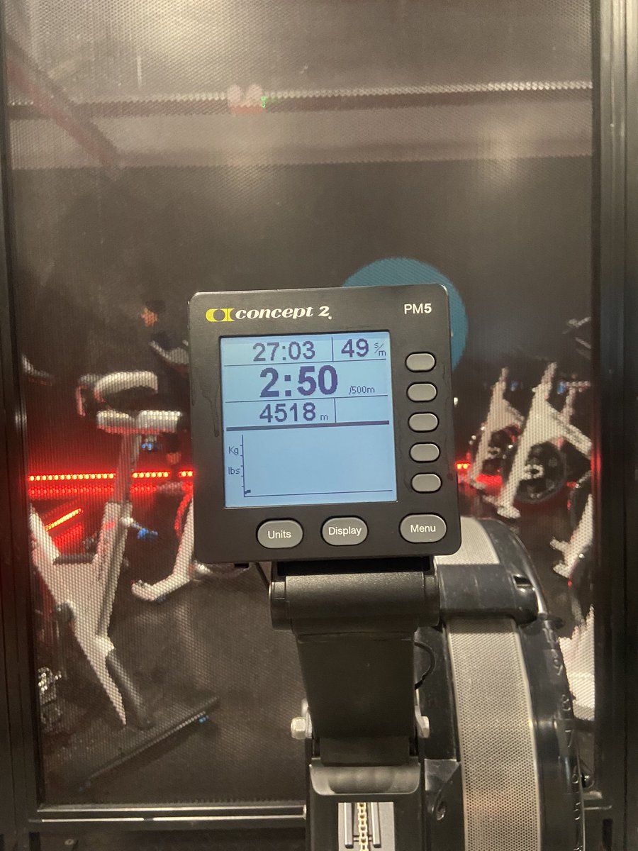 4 and half week since ACL surgery, first session back in the gym. 10k on the bike and 4500m on the rowing machine. Very positive start but still a long way to go to get back on the pitch 😴⚽️