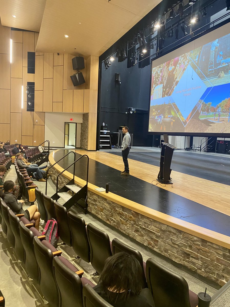 JCSDCareer411's tweet photo. Thank you Nick Wylie (JHS alum ‘99) for sharing about your career in specialty contracting at jpettiecord. Many career possibilities for our students! 🚛🚜👷‍♂️🚧🏗🦺 https://t.co/XYPSRk3cFy
