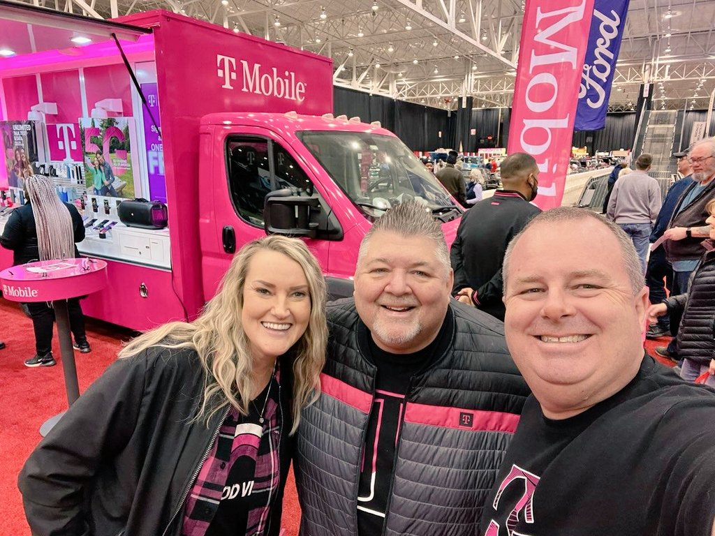 Mike Kraus (@kraus__m) on Twitter photo Stopped by the Cleveland Auto Show to check on <a href="/Ry_gates/">Ryan Gates</a> and truck team. Got to meet <a href="/otishumphreys/">Otis Humphreys</a> and hang out with <a href="/Dana_Edwards24/">Dana Edwards</a> Had a great time spreading that #Midwestmagic <a href="/Jen_M0rgan/">Jennifer Morgan</a> <a href="/RJGomezIII/">Rafael J. Gómez lll</a> Stopped by the Cleveland Auto Show to check on <a href="/Ry_gates/">Ryan Gates</a> and truck team. Got to meet <a href="/otishumphreys/">Otis Humphreys</a> and hang out with <a href="/Dana_Edwards24/">Dana Edwards</a> Had a great time spreading that #Midwestmagic <a href="/Jen_M0rgan/">Jennifer Morgan</a> <a href="/RJGomezIII/">Rafael J. Gómez lll</a>