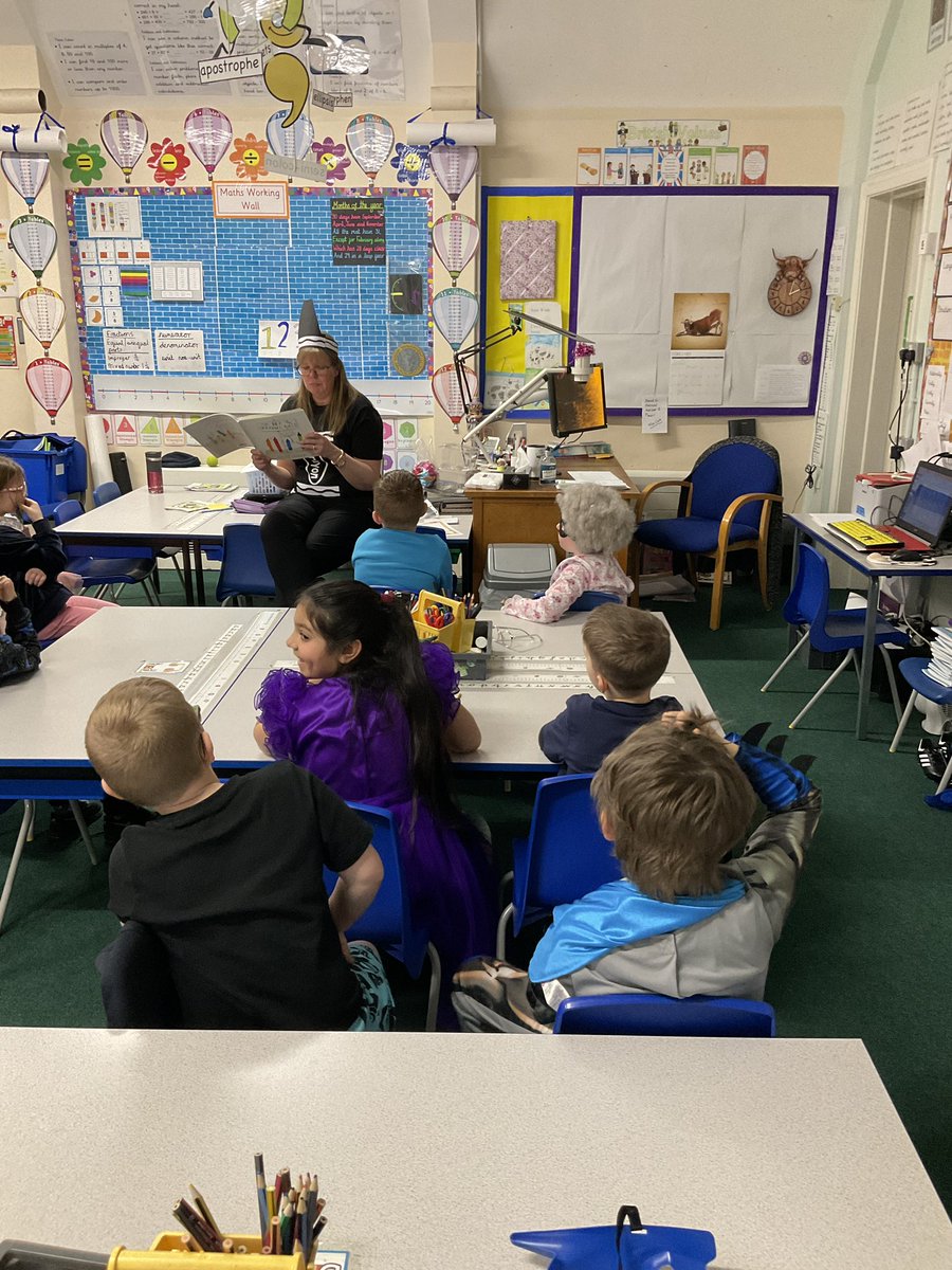 Class3wade's tweet image. Super World Book Day today. Parents joining us to read in Lynn’s Lodge and story reading in class.