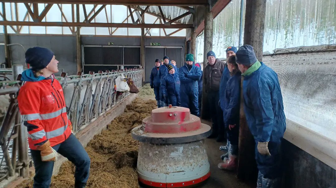 EllaAnu's tweet image. Discussion group members winter days with 31 grop members -finally together!  Plans a-c;  how to deal with these difficult prizes, a farm visit,  good dinner...  and a lot of fun together 😃 #discussiongroups #myteam #arkihanke @ProAgria