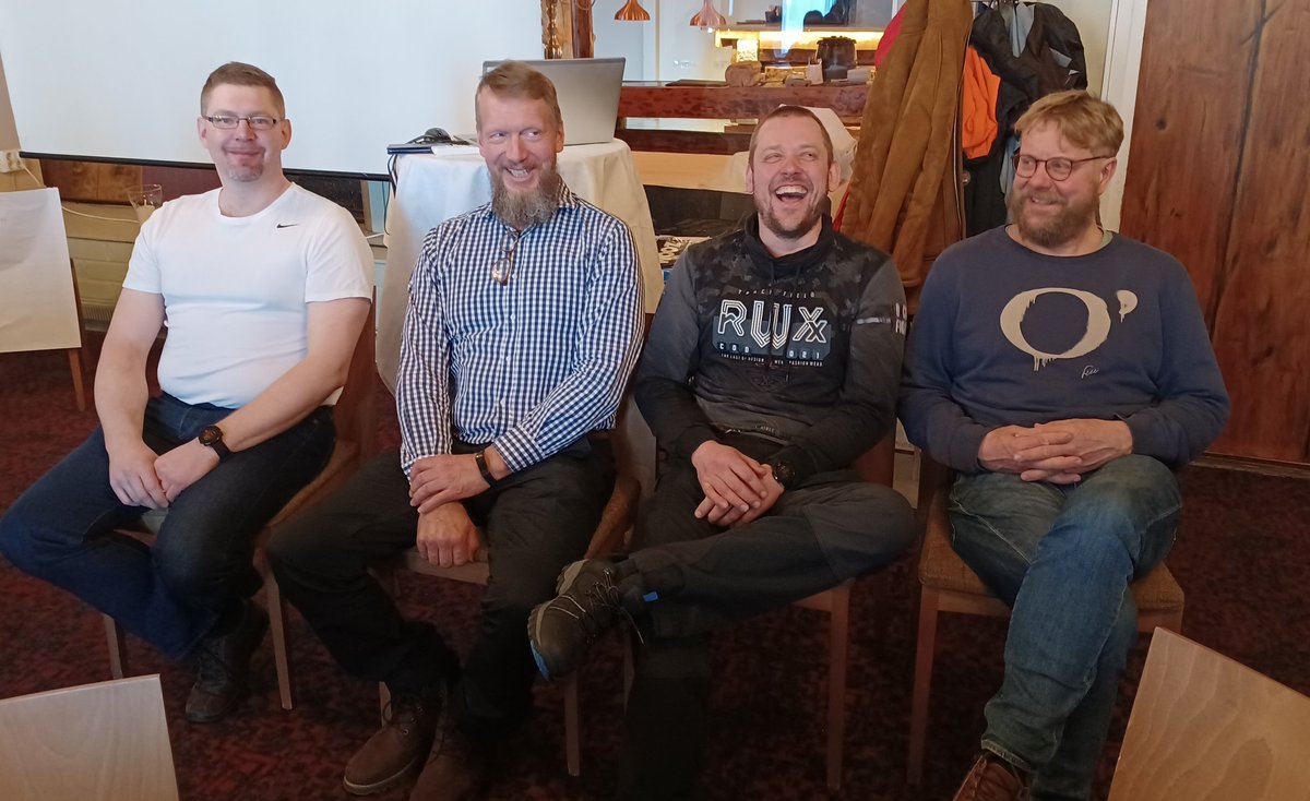 EllaAnu's tweet image. Discussion group members winter days with 31 grop members -finally together!  Plans a-c;  how to deal with these difficult prizes, a farm visit,  good dinner...  and a lot of fun together 😃 #discussiongroups #myteam #arkihanke @ProAgria