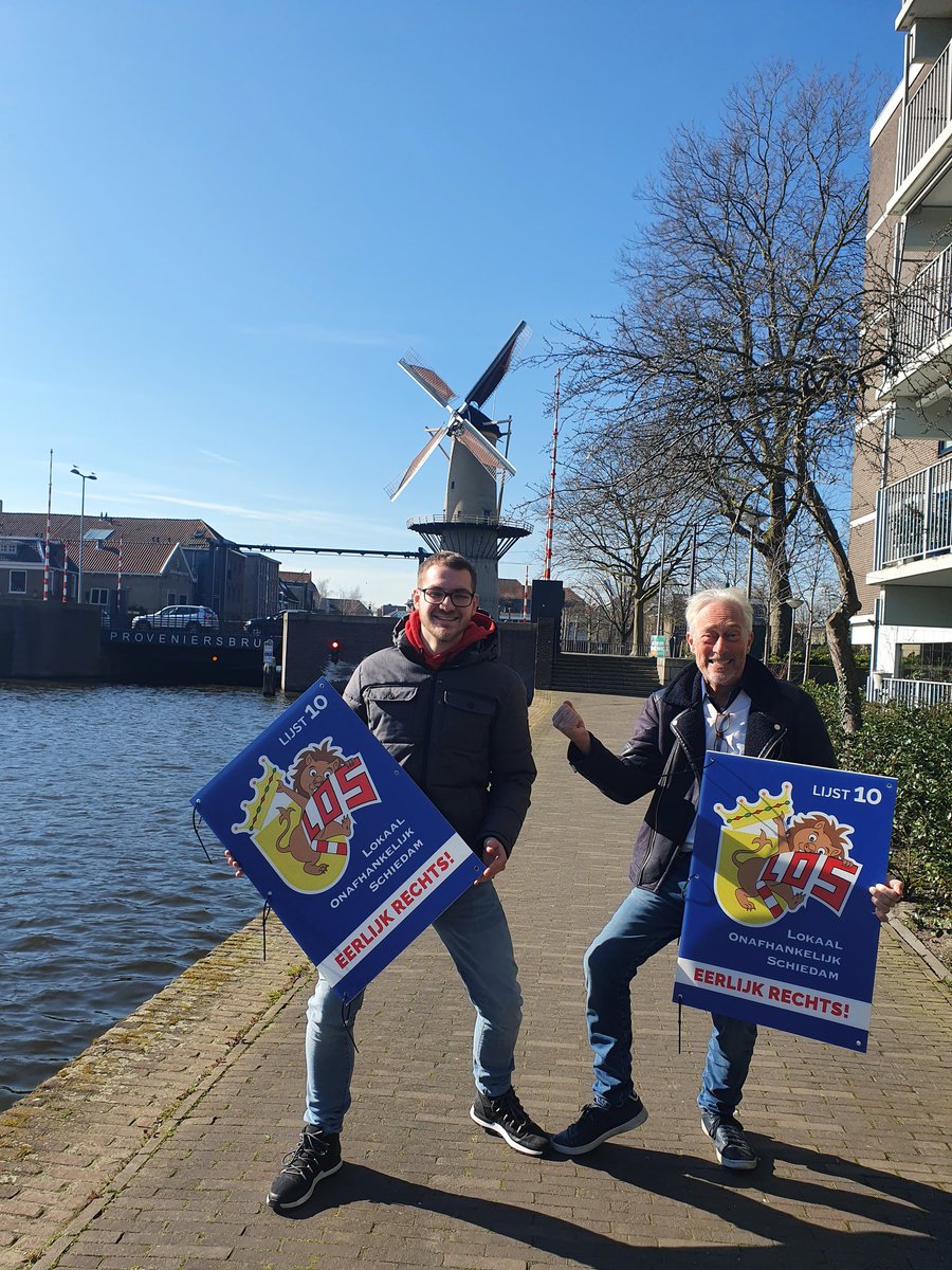 Vandaag op pad geweest om de borden langs de weg te hangen! Bedankt @villerius1 en <a href="/DamienvdZwan/">Damien van der Zwan</a>!