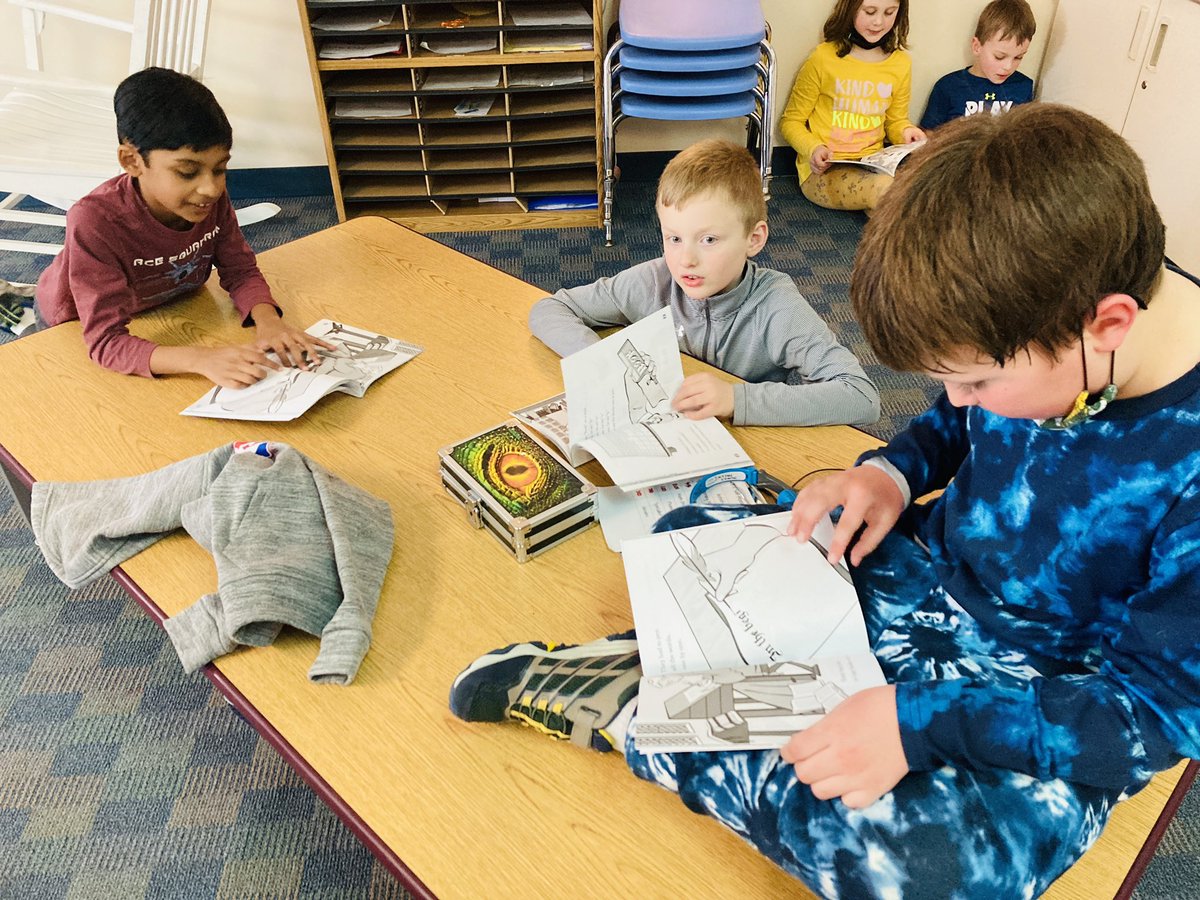 mrsphillippo's tweet photo. Do you know why we call letters βlowercaseβ and βuppercaseβ? These students do!! They learned about Johannes Gutenberg and the invention of the printing press! #greatmindsgeodes #NPpride #SLPPantherProud https://t.co/BgtE3LgsA6