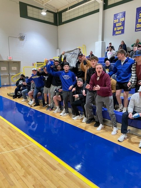 ESCC_Chargers's tweet photo. Edison State Student-Athletes cheering on the Lady Chargers!
@DiamondChargers @ESCCSoftball @escc_wbkb @ESCCVolleyball @OCCACSports @EdisonOhio https://t.co/hpG1x4r5BA