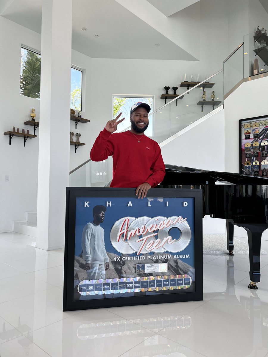 I had to make a separate post for this one! 
On its 5th anniversary, American Teen goes 4x platinum 🍾
