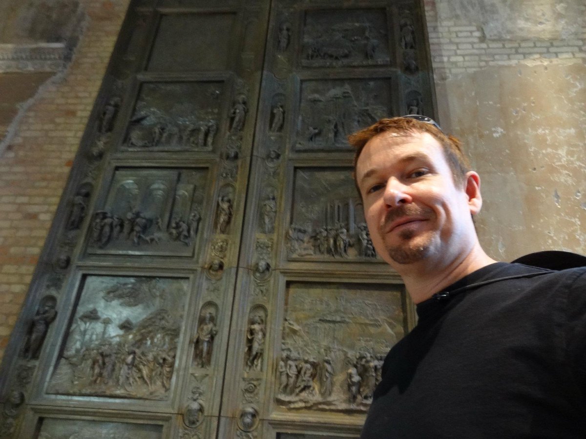 AdonetAlec's tweet image. Open your eyes, look at the watch, have a view outside the window and thank God for another bright day to achieve those ends that were left unattained last day. Have a wonderful day ahead. Good Morning.