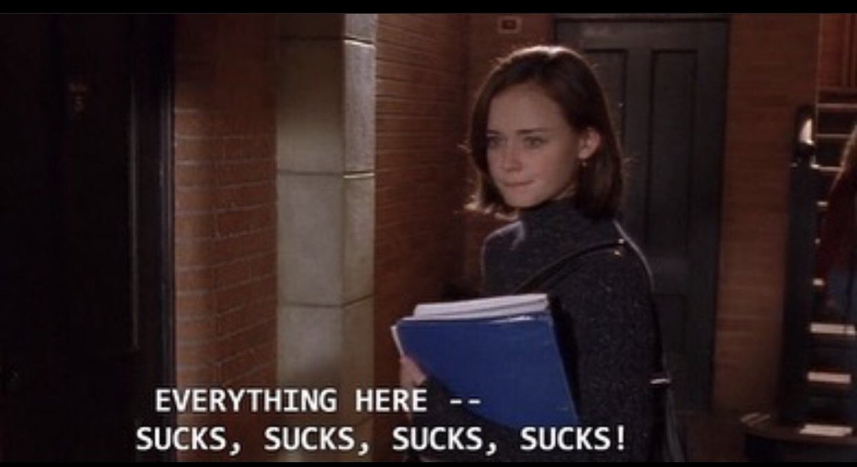 Yo llegando a mi sala todos los días