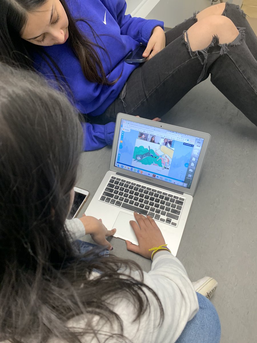 kmalayko's tweet photo. @CrescentCowboys Leadership 30 students are connecting virtually through @readeo with their Grade 2 reading buddies at @cbelearn. The excitement and joy heard by everyone is so special! Thank you @CalgaryReads, @cbelearn &amp; @Patelbela8 for this incredible partnership. #WeAreCBE https://t.co/1iRnbdD0Vp