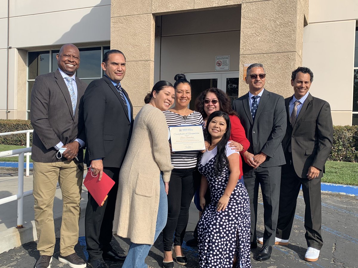 MaryPtamary's tweet image. Congratulations to our CNUSD Riverside County Classified Employee of the Year,,,,Elia Sanchez. Thank you Dr Edwin Gomez for the presentation. @drruthperez @ursula19398794 @buenrostro_sam @ASETHG @DrLisaSimon @CNUSDAsstSup @jeremyegoins @RivCoSchoolSupt @kimlulawe