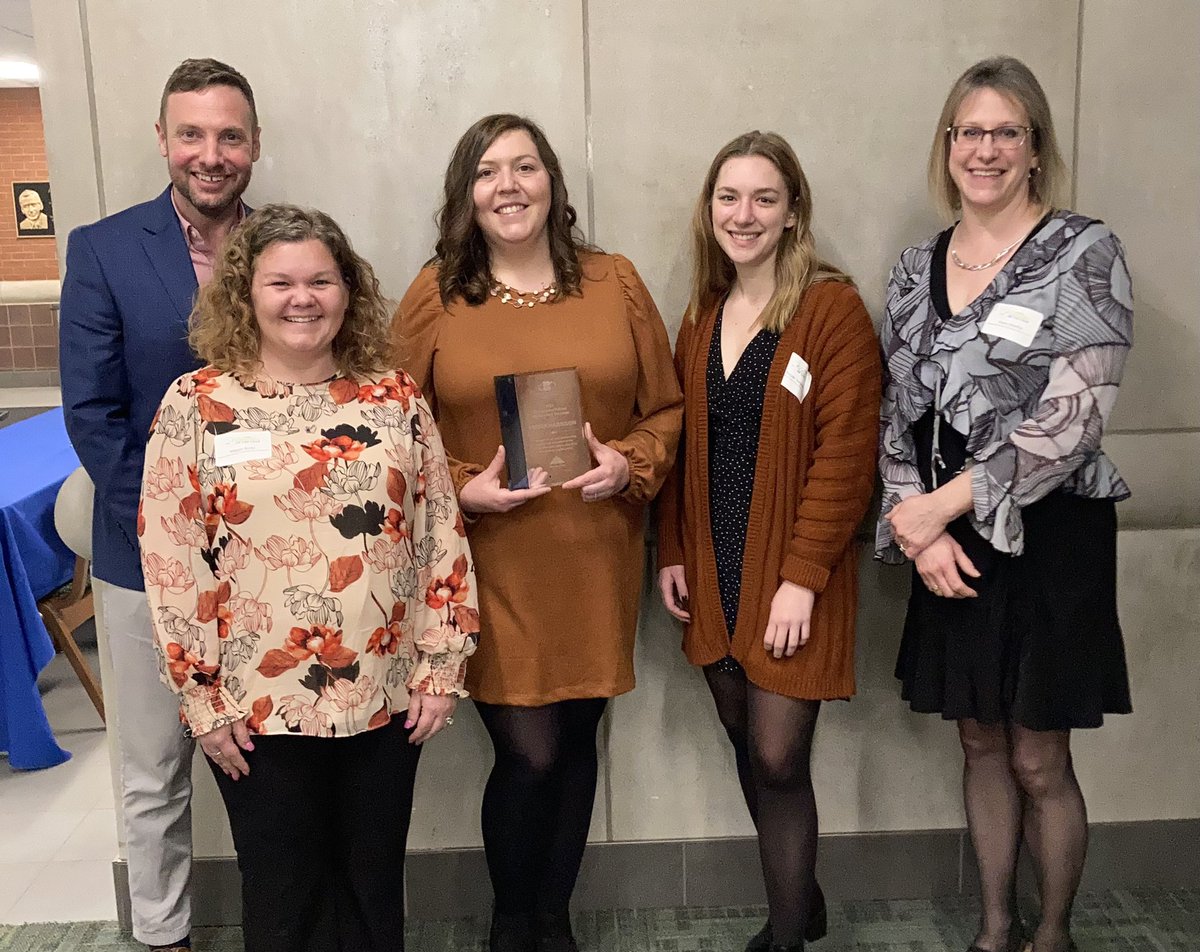 Join us in celebrating Amber Harrison, one of the Bloomington Chamber of Commerce’s 2022 Educators of the Year! We believe Amber is the first preschool educator to win this award, and her students and families will be the first to tell you she is so worthy of the honor! 🎉
