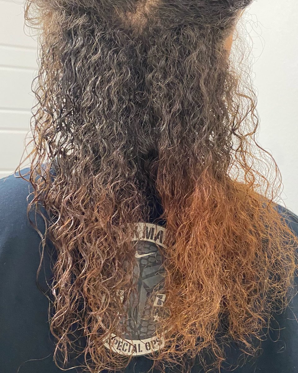 love_abeni's tweet photo. Our Ultimate Curl Pudding! ✨ Left Side: Hydrated | Right Side: Dry &amp; Brittle…  It's exactly what your hair needs to get it back to its healthy natural state. 🤩 Comment - 🙋🏽‍♀️🙋🏽‍♂️ If you need this!!  1️⃣7️⃣ MORE DAYS!  #naturalhair #NaturalConfident Instagram:@NaturalConfident https://t.co/fkISfzyB7X