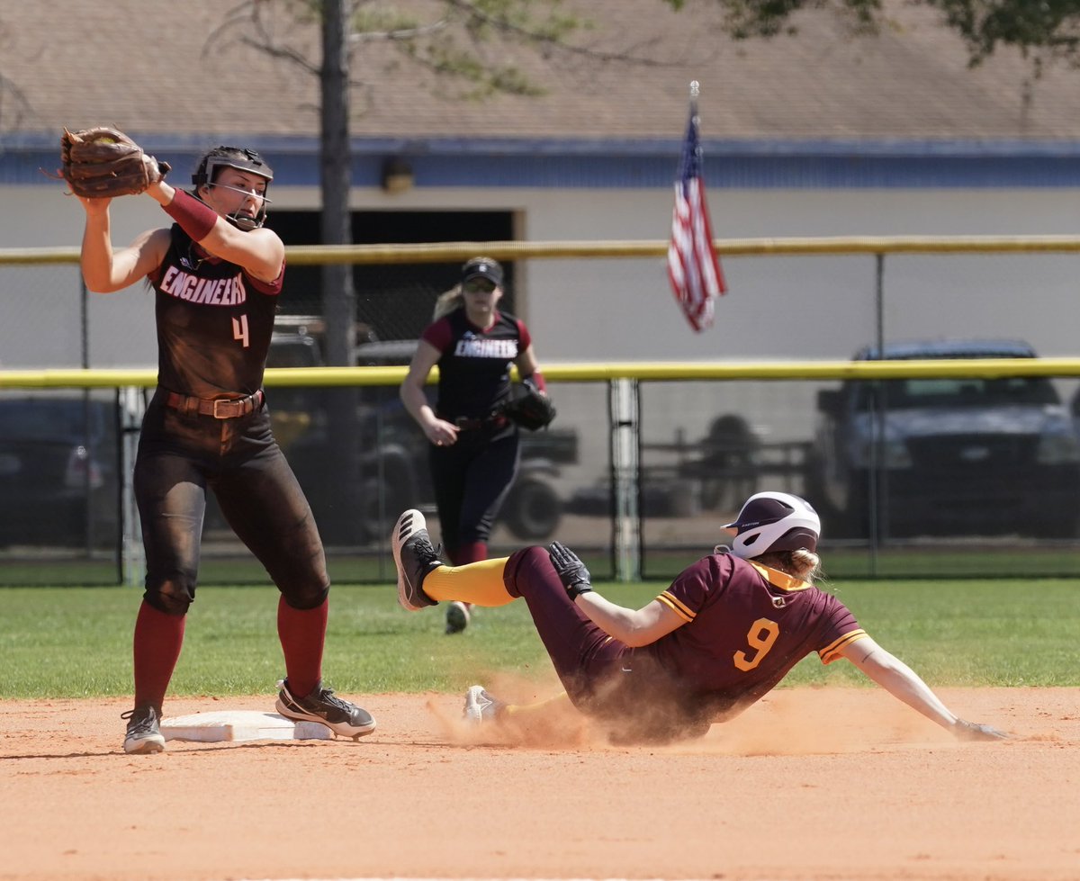 JrKinMT's tweet image. Some more Day 4…@CobberSoftball