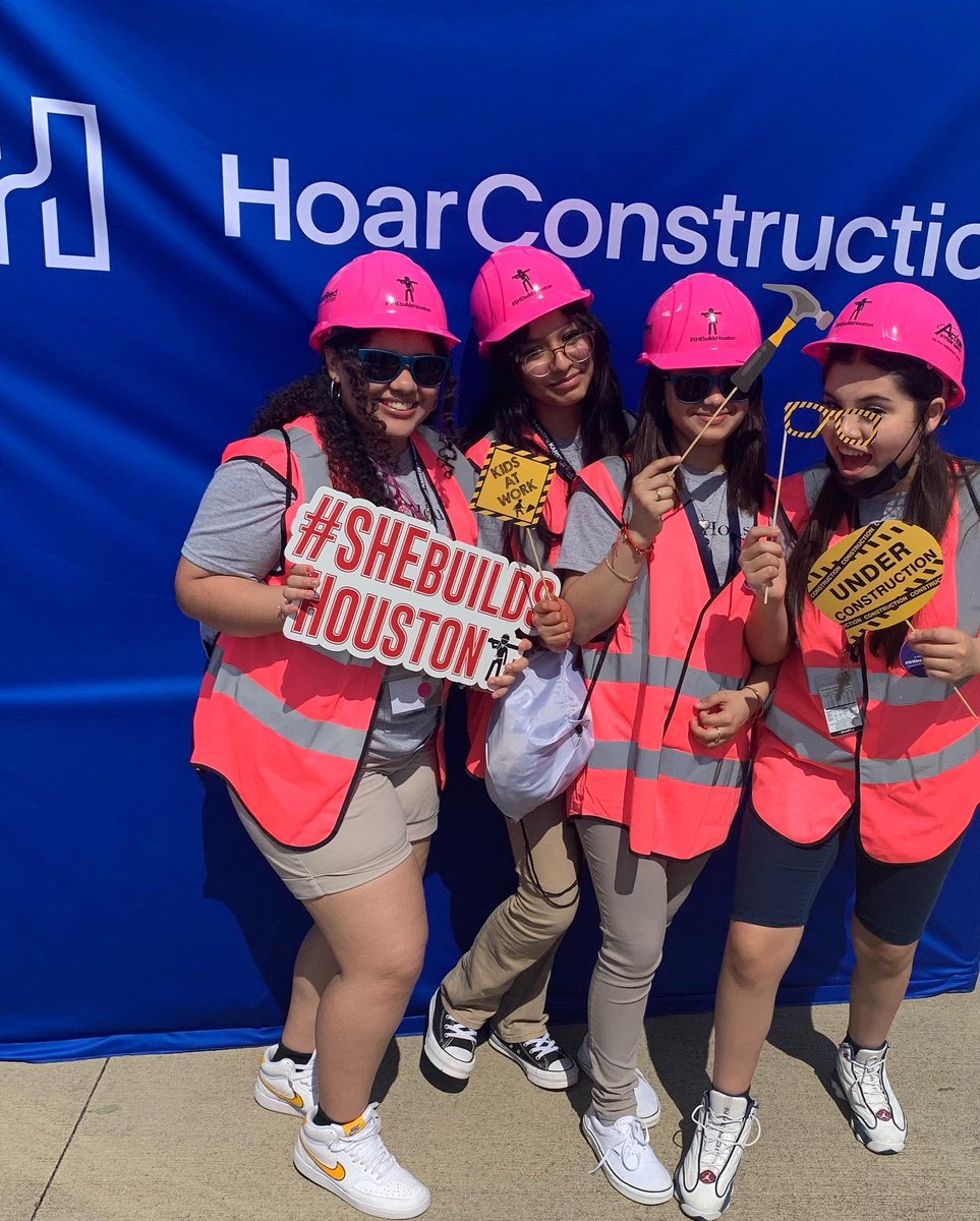 itsmeRoxyS's tweet photo. #shebuildshouston #aliefgirls #ollems https://t.co/KXqC6vGisC