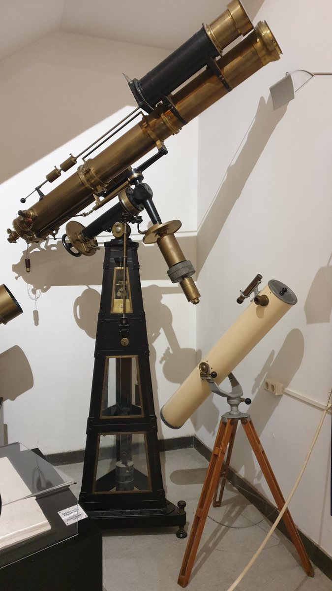 escolaloreig's tweet photo. Avui 3r i 4t de primària han visitat l' @astrosabadell i han après molt sobre l'univers. Han pogut observar el Sol amb el telescopi i han construït un planisferi per estudiar les constel•lacions. #somoreig #primària #ciclemitjà #projecteunivers #astronomia https://t.co/lqtVKVA0q4