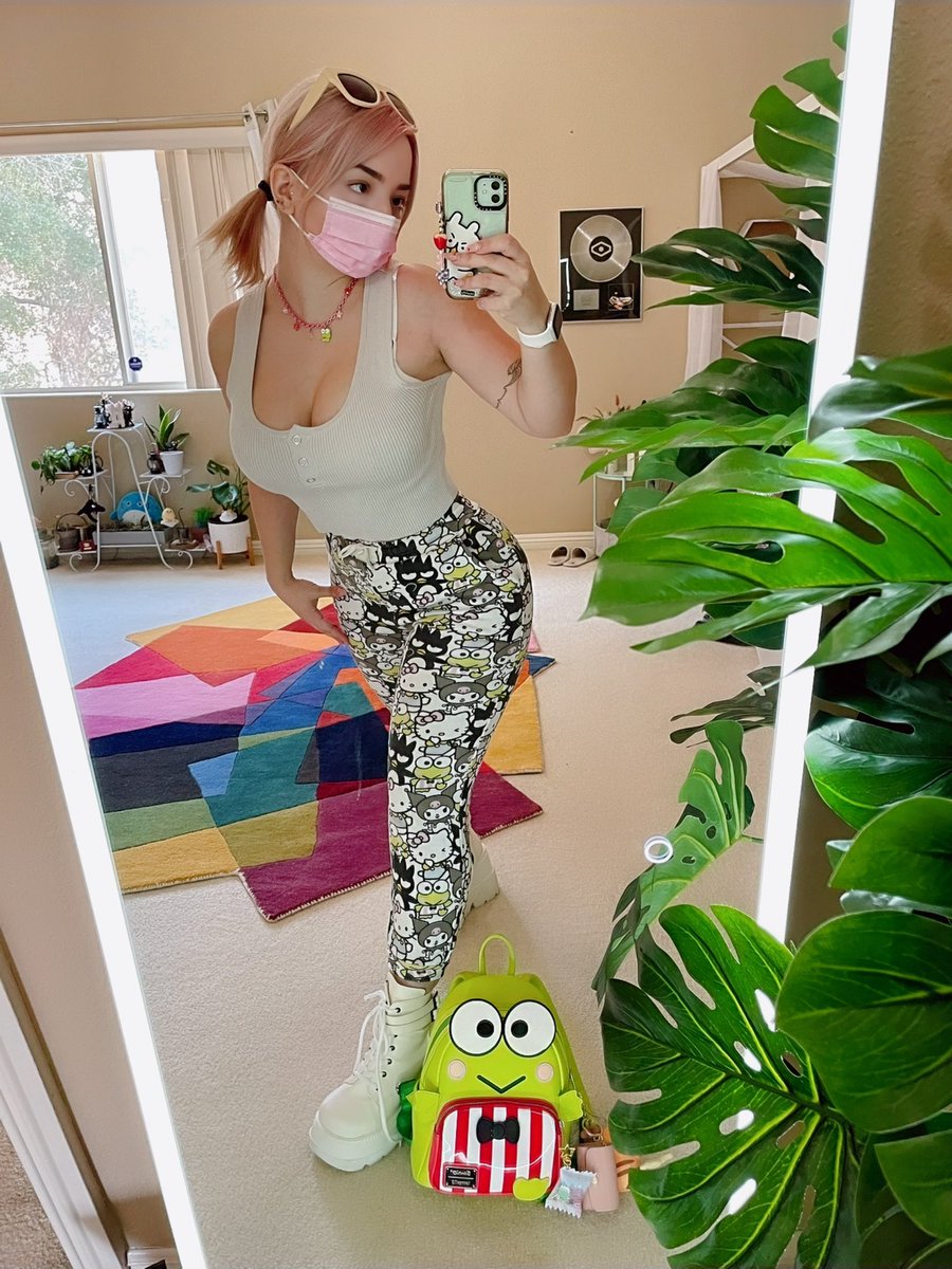 serinide's tweet photo. on my way to the tattoo shop. y’all want anything? https://t.co/WeBZBY6H4Q