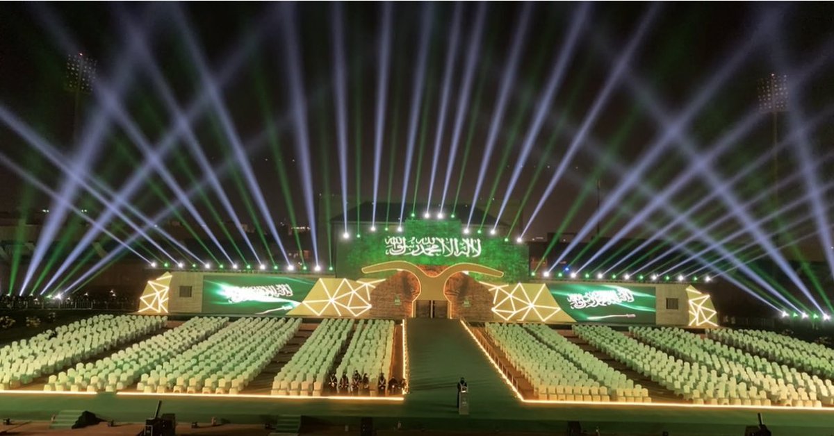 حفل تخرج طالبات #جامعة_الملك_عبدالعزيز_51 
كان يوم جميل مع خريجاتنا الحبيبات دعواتنا لكن بمستقبل زاهر 👩‍🎓👩‍🎓
فمن هنا يبدأ المشوار 💫💫