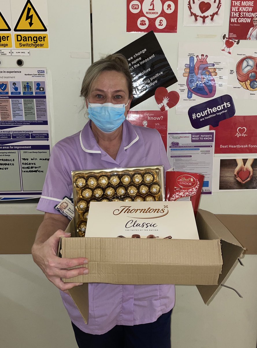 WardF8CCU's tweet image. A present delivered today with lovely feedback off a patient for Sue our Health Care Assistant 🥰❤️ @kate200707 @DaniDey2