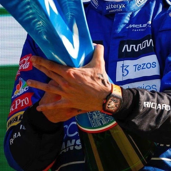 ricciarchive's tweet photo. oh to be in monza right now https://t.co/Mi4S01GT7y