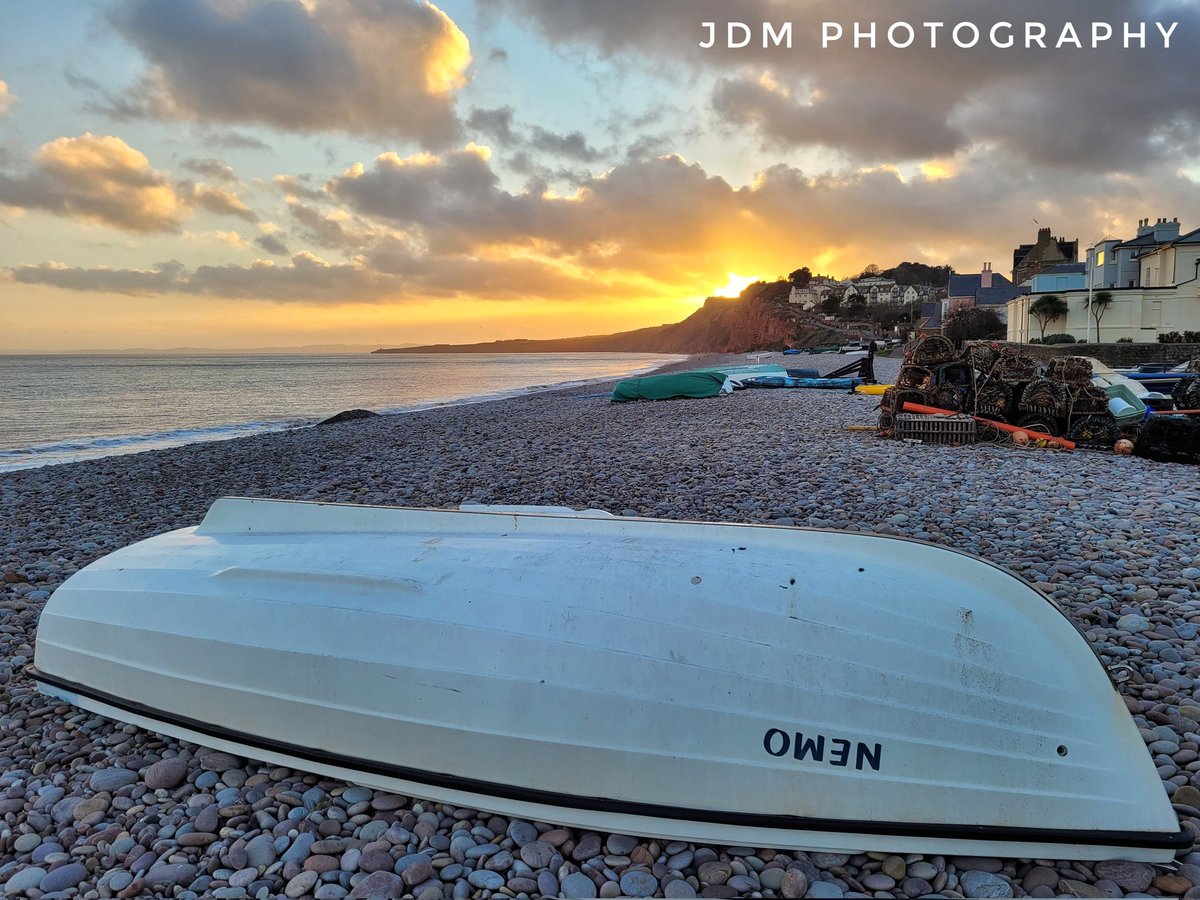 JDMPhotography5's tweet photo. Found Nemo... 👍📸 He's on Budleigh beach! #BudleighSalterton #Budleigh #Devon #Nemo #FindingNemo #FoundNemo #EastDevon #PhonePic #Sunset #picoftheday #pictureoftheday https://t.co/Pw6WG5ExBn