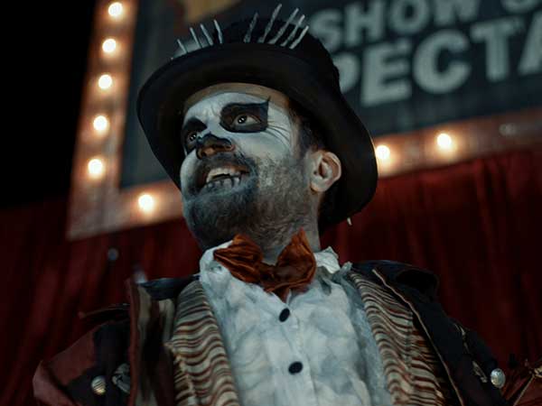 DreadPresents's tweet photo. .@redbox has a ton of Dread's best horror movies, like #Assassinaut, #Val, #CandyCorn, #UnclePeckerhead, and more! https://t.co/xuFGtqgdYP