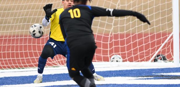 copperascoveisd's tweet photo. Our Copperas Cove High School Bulldawgs and Lady Dawgs soccer teams are having terrific seasons! Check out the article in the Copperas Cove Leader Press! #CoveISDIsHome

https://t.co/XrMlRJzLbl https://t.co/ttviOJIJMY