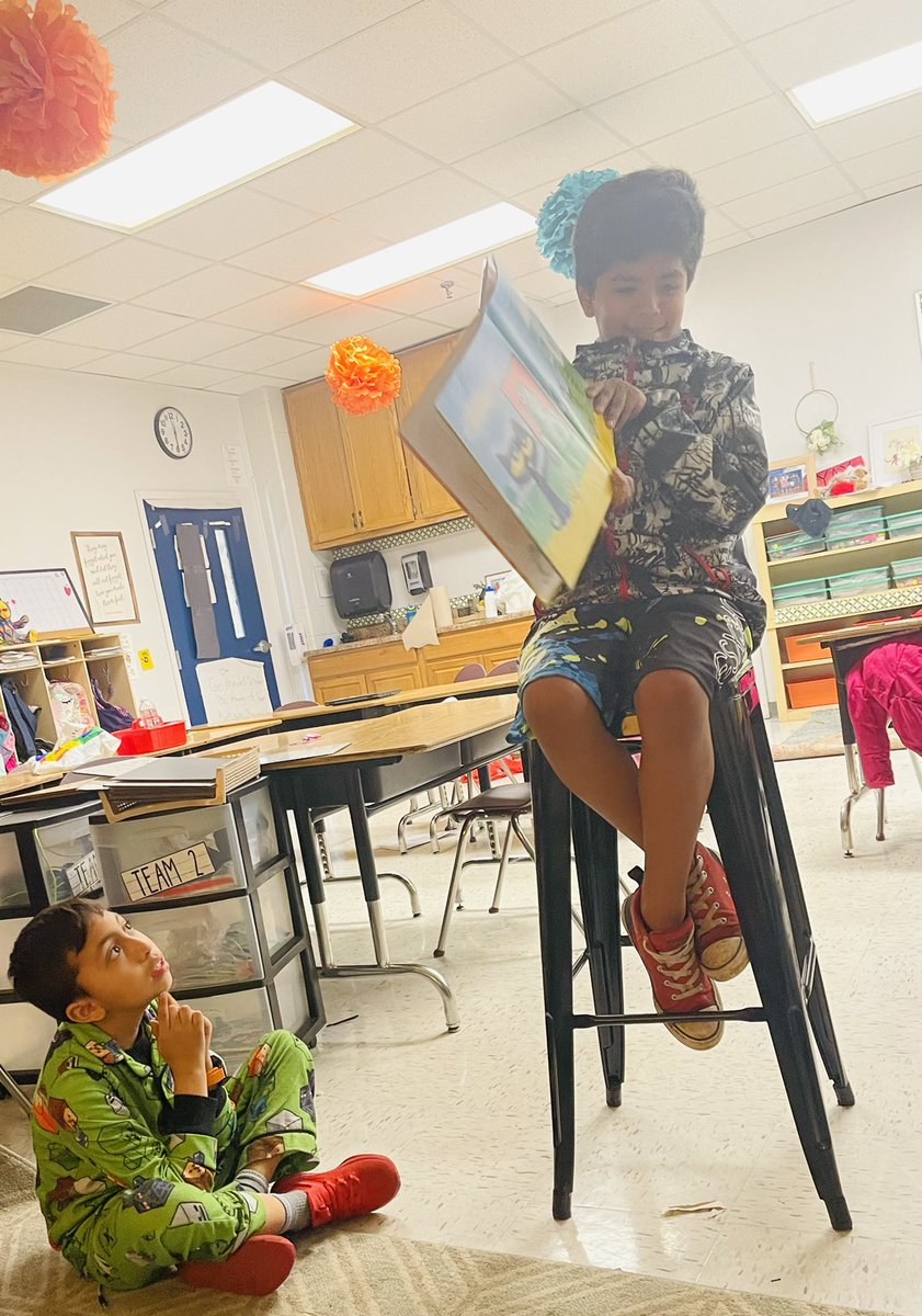 Emily Leon tweet media