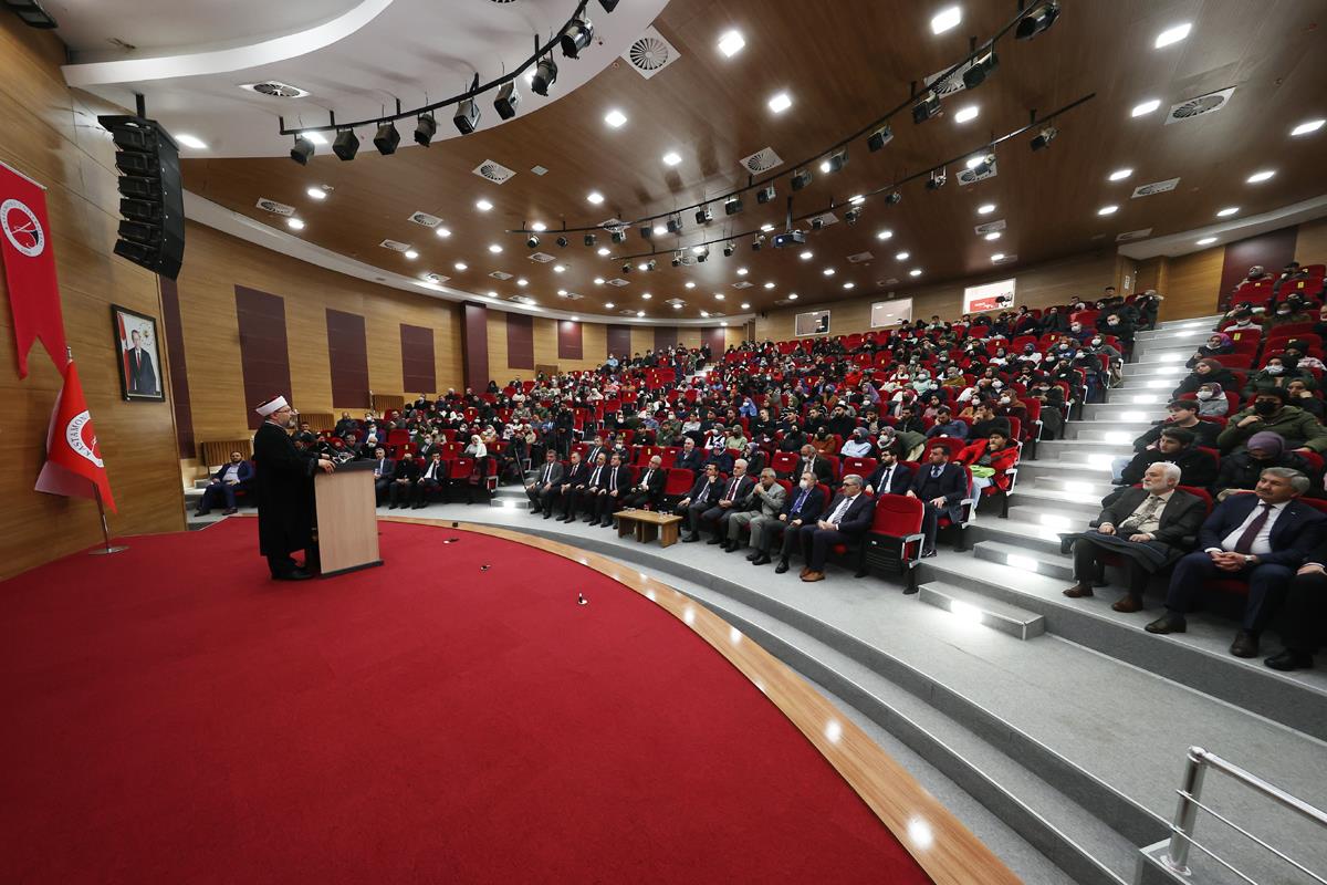 Diyanet İşleri Başkanı Prof. Dr. Ali Erbaş: “Dünya yıllardır İslam dünyasındaki zulmü görmezden geldi” <a href="/DIBAliErbas/">Prof. Dr. Ali Erbaş</a> 
diyanet.gov.tr/tr-tr/Kurumsal…