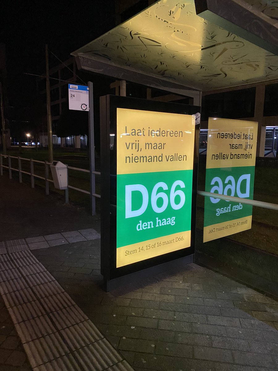 Deze poster van onze collega’s <a href="/D66DenHaag/">D66 Den Haag</a> in het wild gespot op station Mariahoeve. Volgens mij staan ze door het hele land. (Ook in Stichtse Vecht!). Waar heb jij ‘m gezien?
