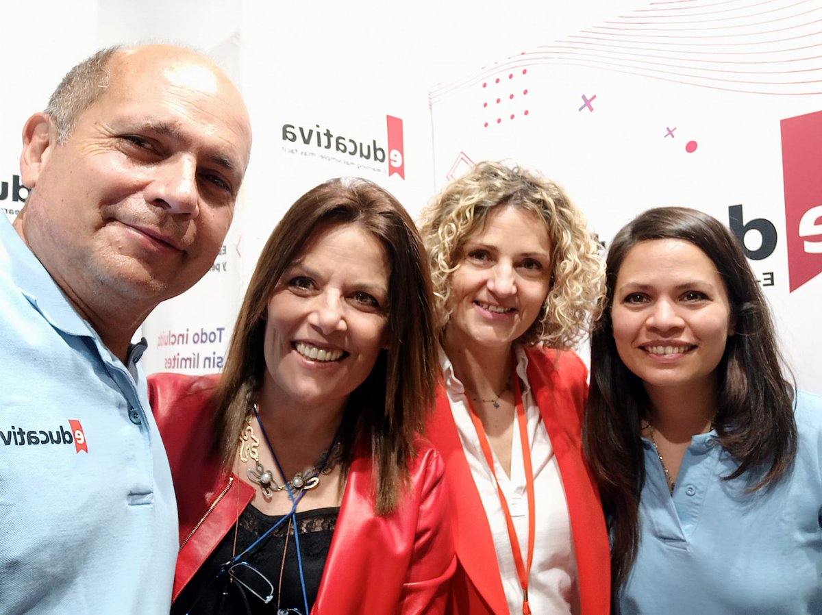 erikadelariva's tweet photo. Gran jornada con grandes compañeros/amigos @EducativaE @crisfischere #expoelearning https://t.co/QTdRDB2bG7