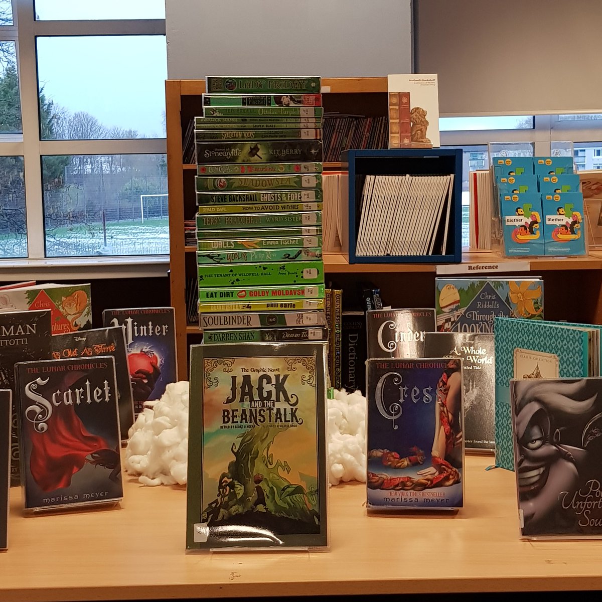 LibLourdes's tweet photo. We also have an extensive #LibraryBookDisplay all about #fairytales and #FairytaleRetellings by another new #LibraryVolunteer Kate. The book beanstalk (#JackAndTheBeanstalk) is the perfect touch. So many great #BookRecommendations for #WorldBookDay https://t.co/aN9vLCOX8r
