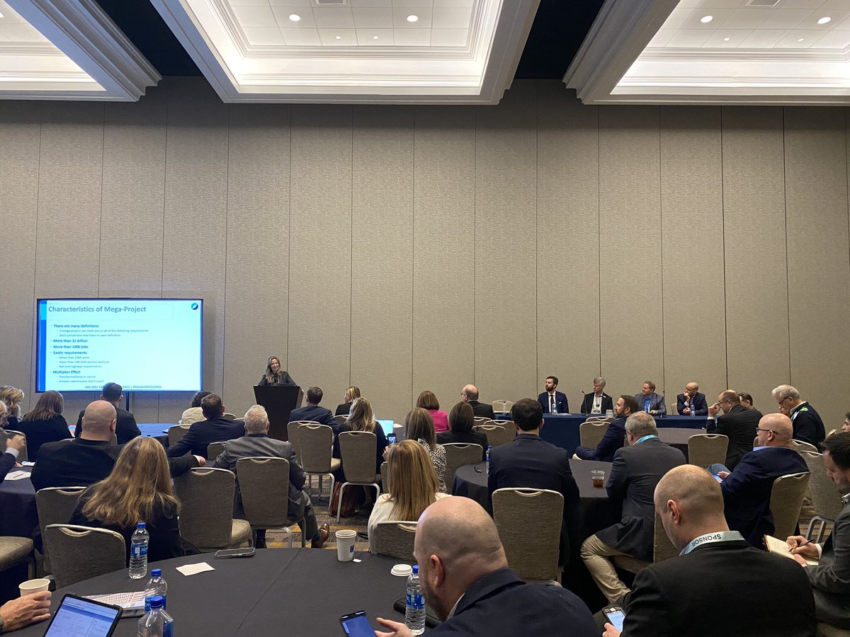 Discussing mega projects trends at #SSGSanDiego2022 conference. Great presentation on the implications of these projects from key site selectors. <a href="/SiteSelectGuild/">Site Selectors Guild</a> @NKY_EconDev @jeremyworley91