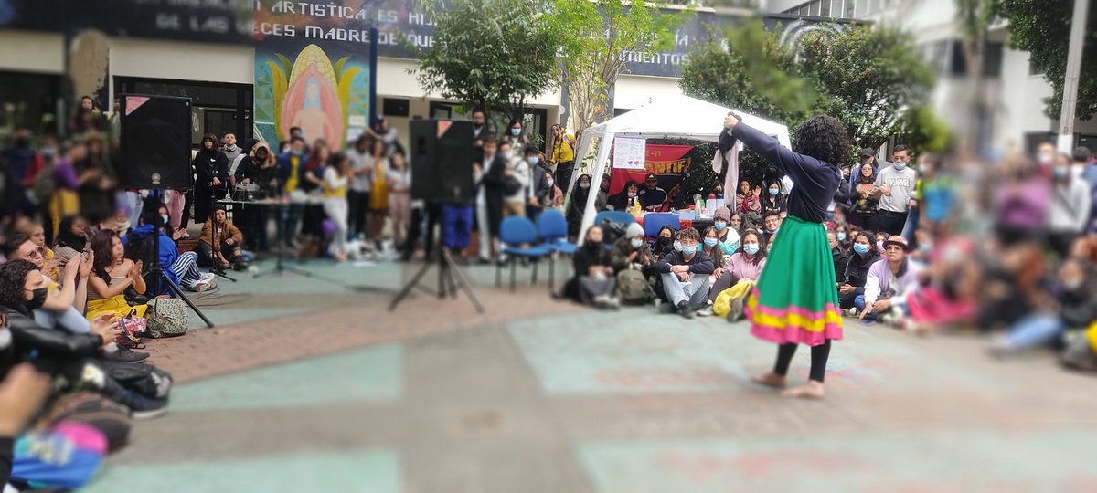 comunidadUPN's tweet photo. Hoy nos unimos en homenaje a la vida de nuestra estudiante de Artes Escénicas, Nicoll Vanesa Rodríguez.🤍 https://t.co/SusePIy7YY