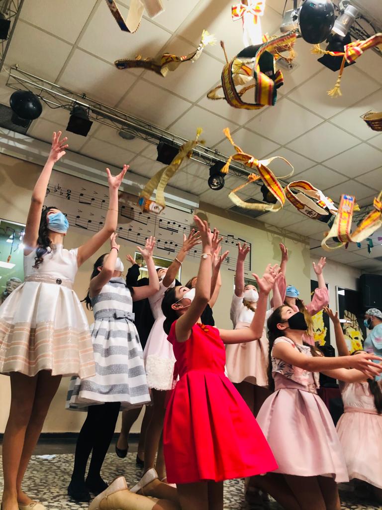 FallaMariola's tweet image. Gala Infantil @QuatreCarreres 

#sommariola #fallamariola #mariola #quatrecarreres