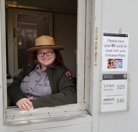 Please remember to have your photo ID ready, along with your signed entrance pass! Assateague Island NS annual passes are $45 and the Annual America the Beautiful pass is $80. nps.gov/asis/planyourv…