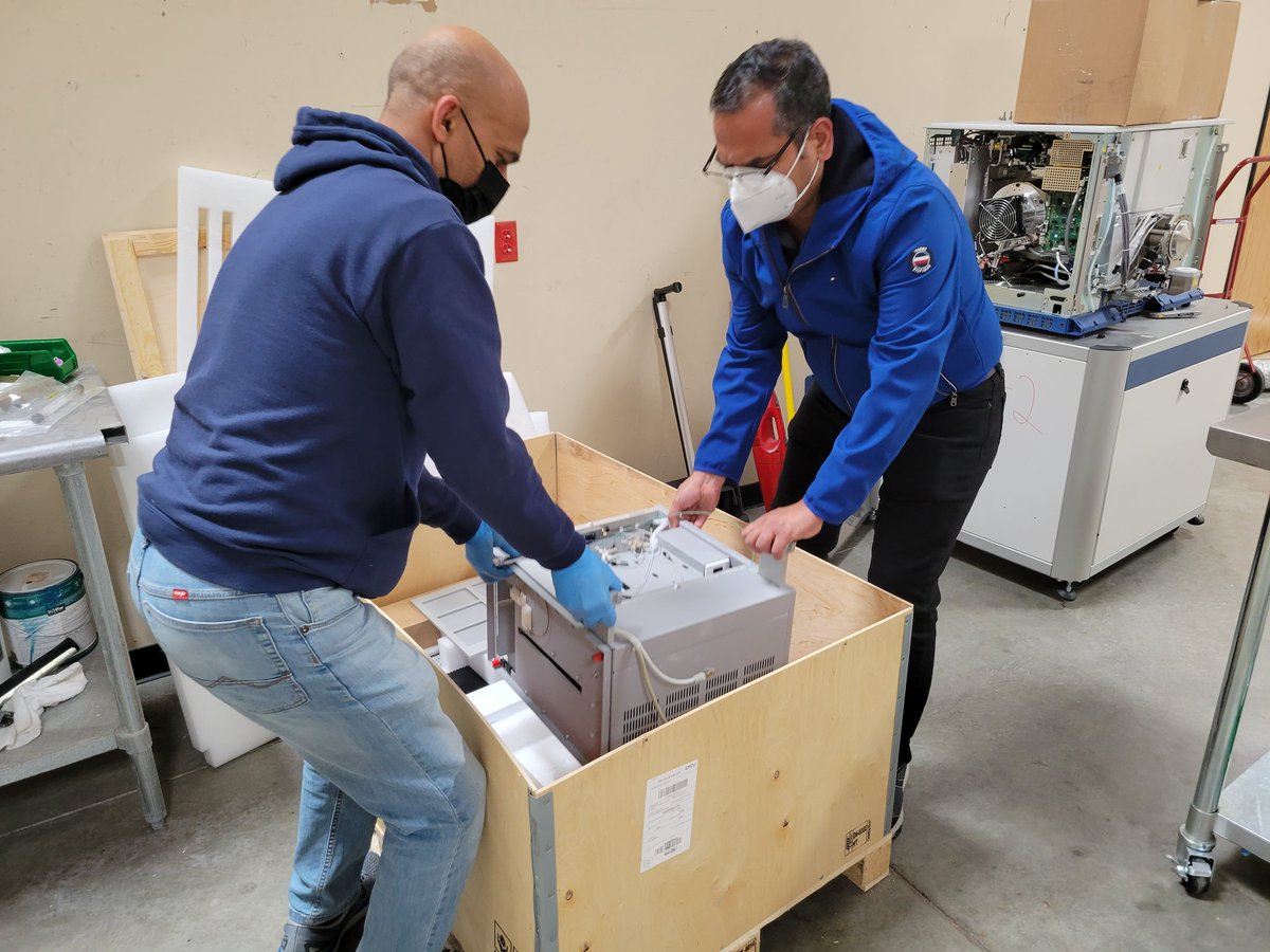 Zefsci's tweet photo. A great week in our training center with our newest partner @EvosepBio giving our team training on their amazing product. #uhplc #orangebox #ZefSci #zefscilearning #alwayslearning https://t.co/OoShJ91mhf