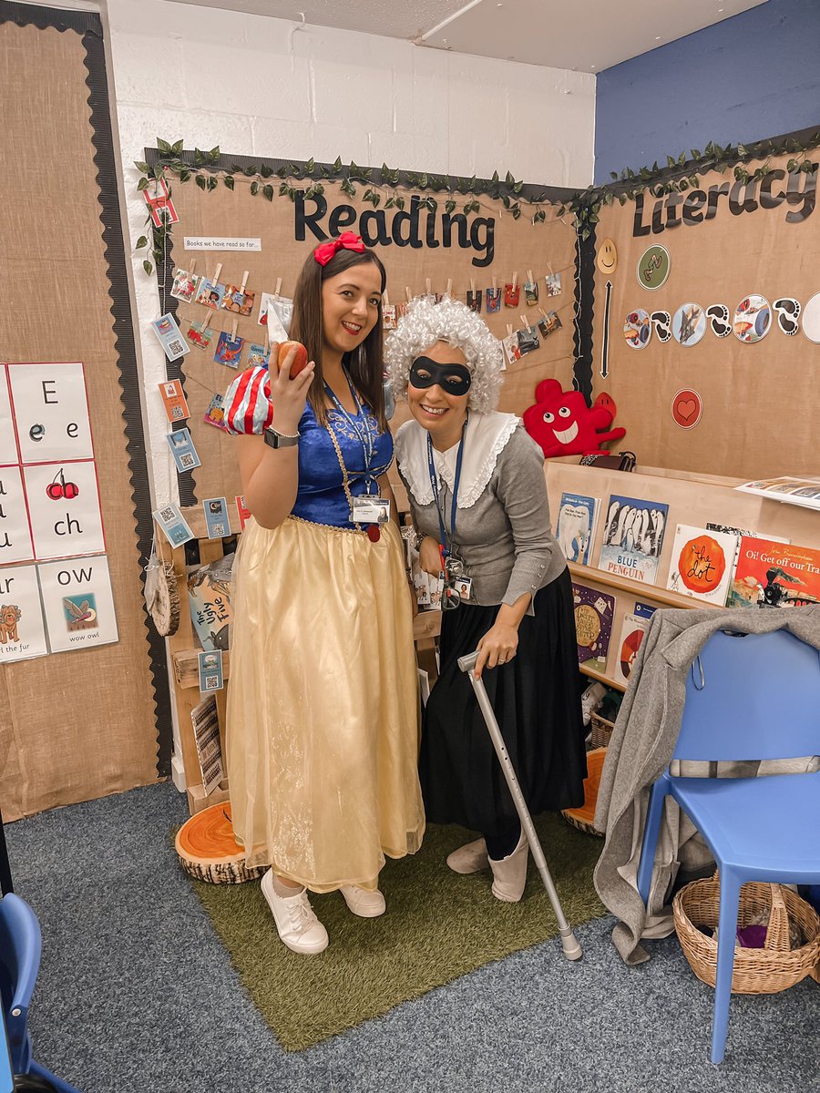 Snow White &amp; Gangsta Granny! 🍎👵🏼.. #worldbookday2022 #eyfs