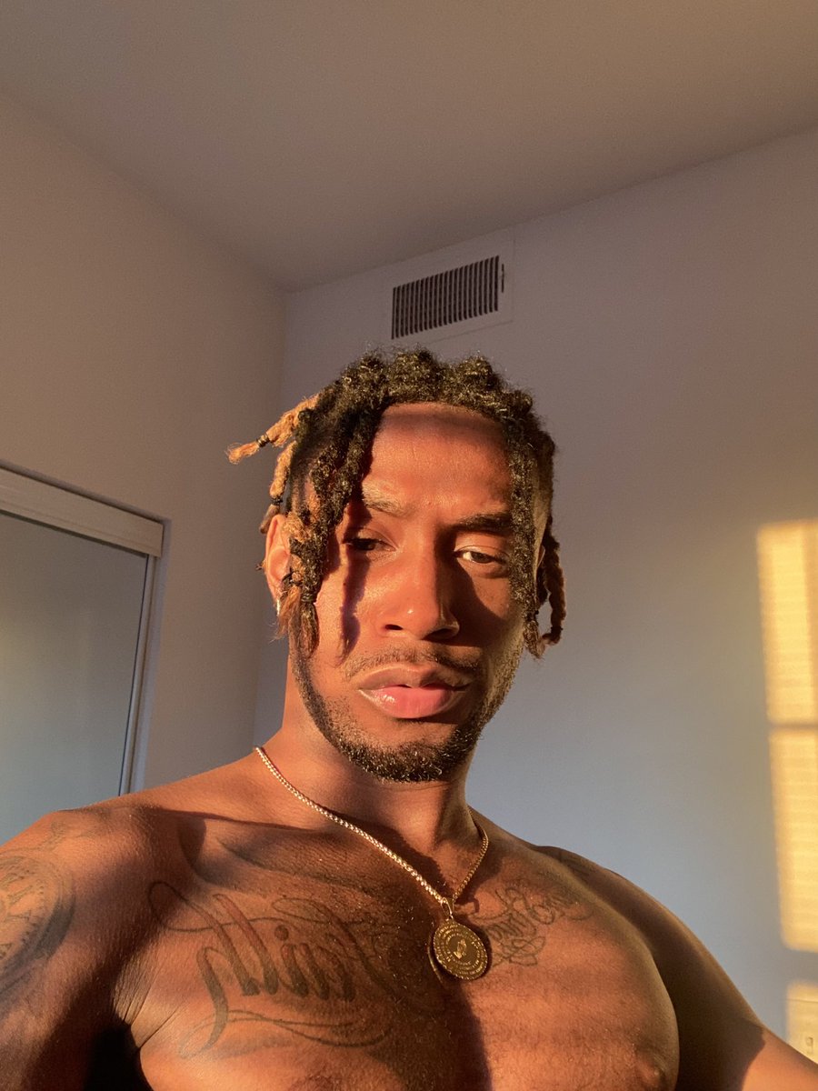Tjayy_Dareal's tweet image. Take It All In..
