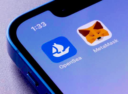 #Metamask and #opensea blocks access to users in Venezuela and Iran "due to legal compliance." 

What would you do if one day you wake up and you were cut off from accessing your Web3 wallet?