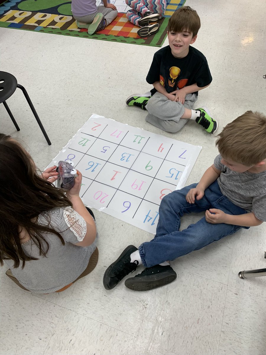 mrshollar's tweet image. Today’s first graders worked with @BlueBots to practice counting by twos and fives. They had to think like a computer to create an algorithm, using the proper sequencing of steps. #greatcoders @RoundHillES @JanieLyman