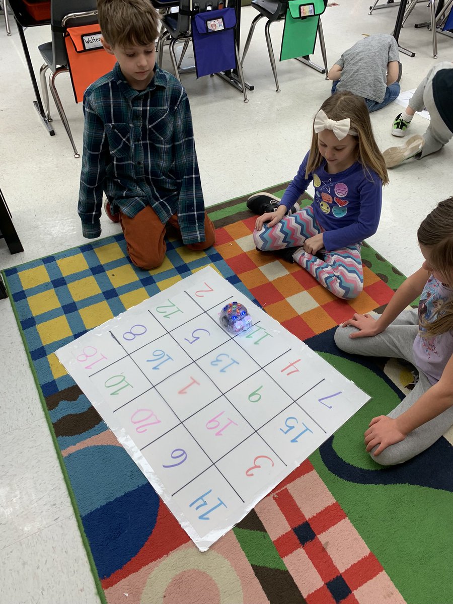 mrshollar's tweet image. Today’s first graders worked with @BlueBots to practice counting by twos and fives. They had to think like a computer to create an algorithm, using the proper sequencing of steps. #greatcoders @RoundHillES @JanieLyman